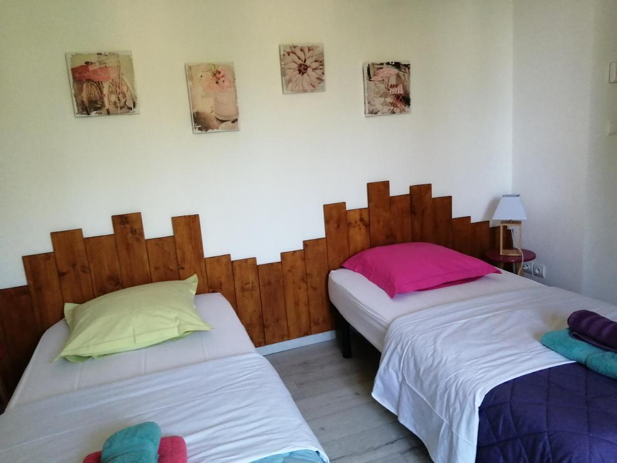 Ferienwohnung Les Dauphins Saint-Romain-de-Jalionas Exterior foto